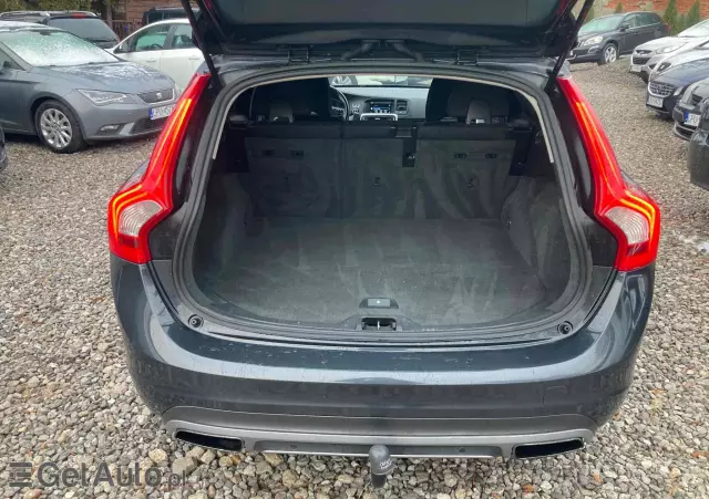 VOLVO V60 D2 Base