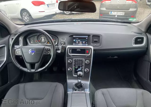 VOLVO V60 D2 Base