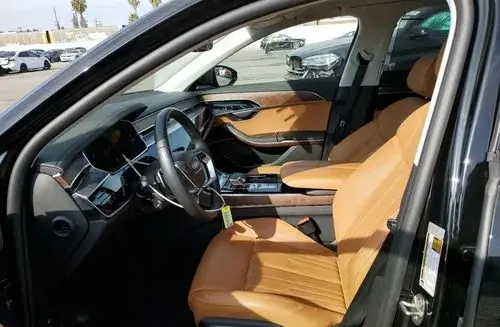 AUDI A8 