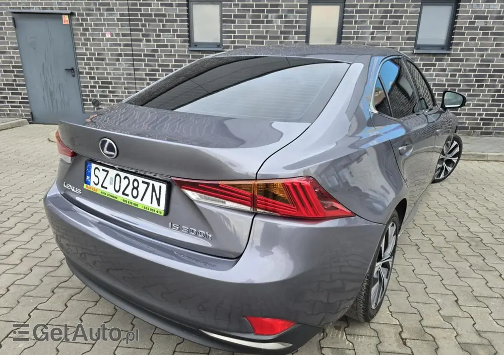 LEXUS IS 300h Business