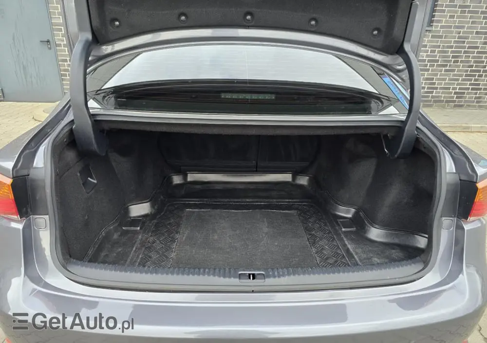 LEXUS IS 300h Business