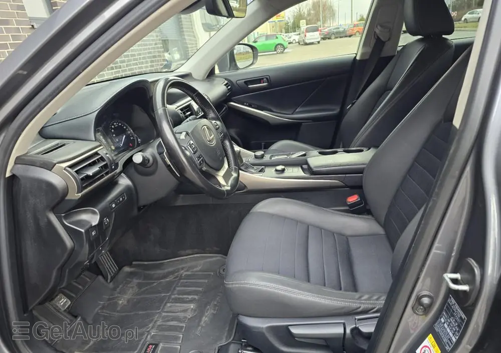 LEXUS IS 300h Business