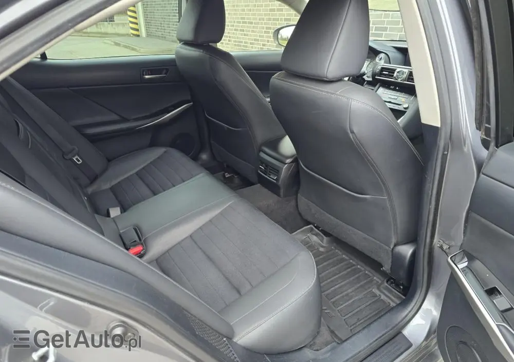 LEXUS IS 300h Business