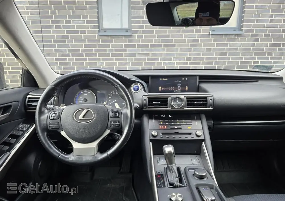 LEXUS IS 300h Business