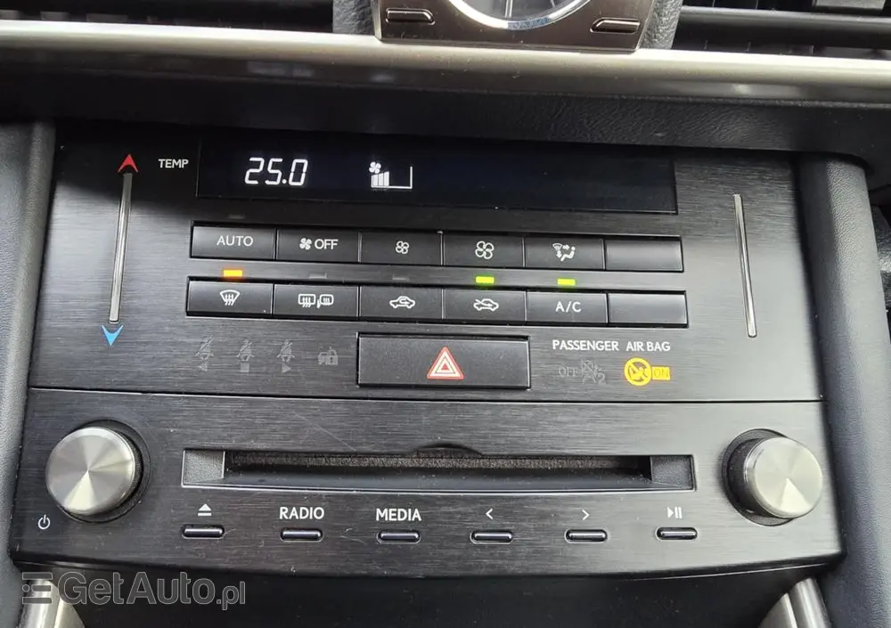 LEXUS IS 300h Business