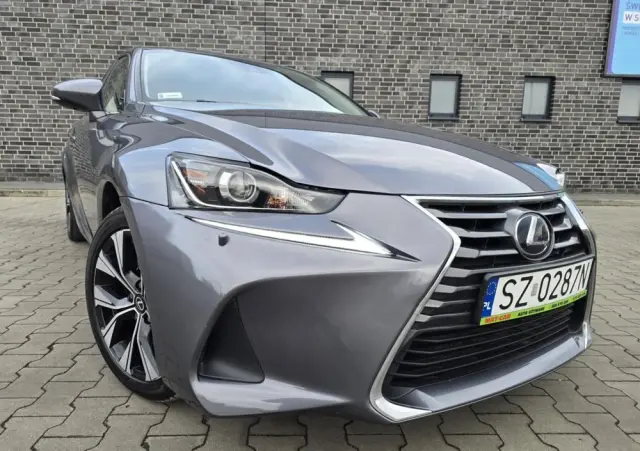 LEXUS IS 300h Business