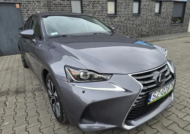 LEXUS IS 300h Business