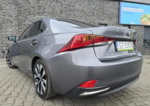LEXUS IS 300h Business
