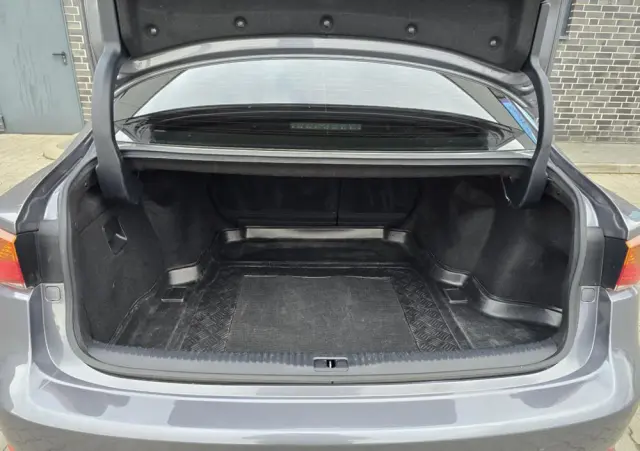 LEXUS IS 300h Business