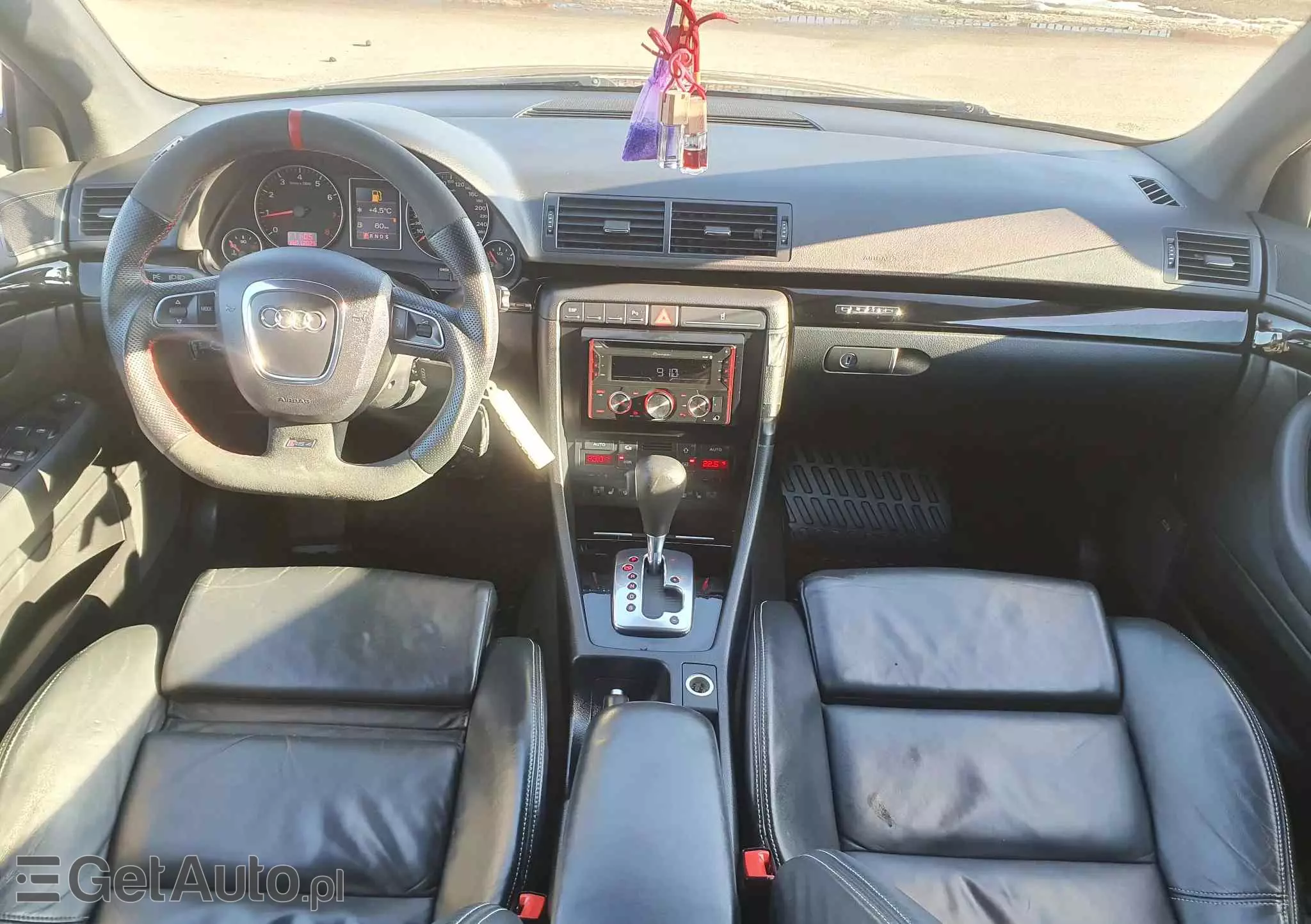 AUDI A4 Avant 2.0T FSI Quattro Tip