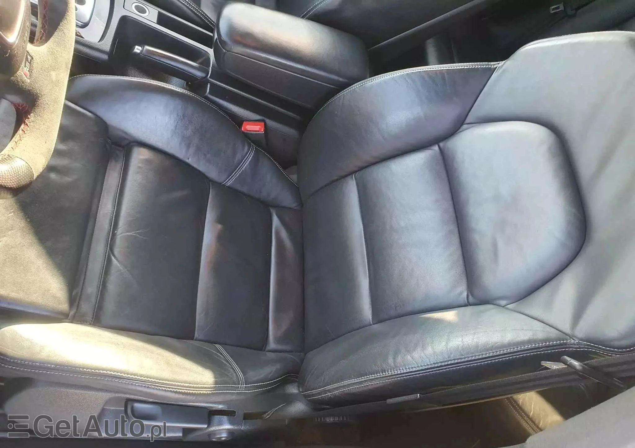 AUDI A4 Avant 2.0T FSI Quattro Tip