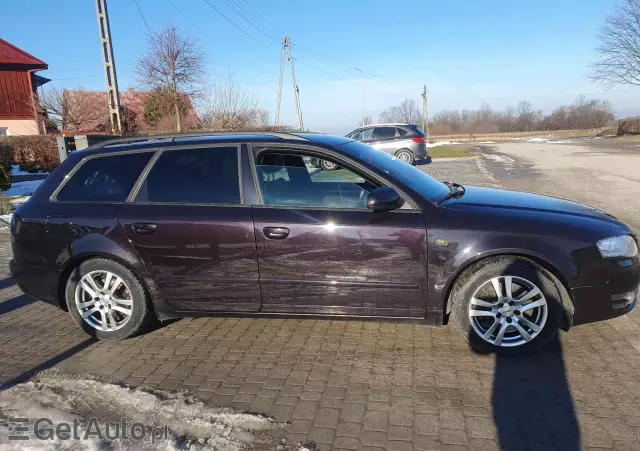AUDI A4 Avant 2.0T FSI Quattro Tip