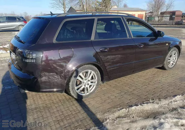 AUDI A4 Avant 2.0T FSI Quattro Tip