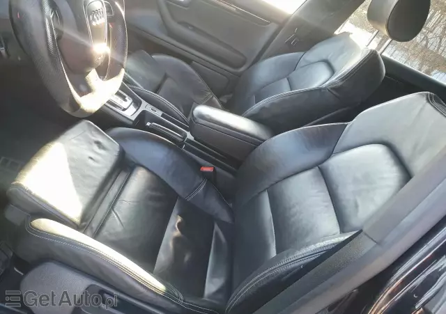 AUDI A4 Avant 2.0T FSI Quattro Tip