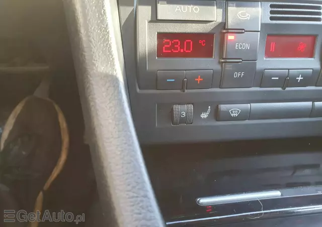 AUDI A4 Avant 2.0T FSI Quattro Tip