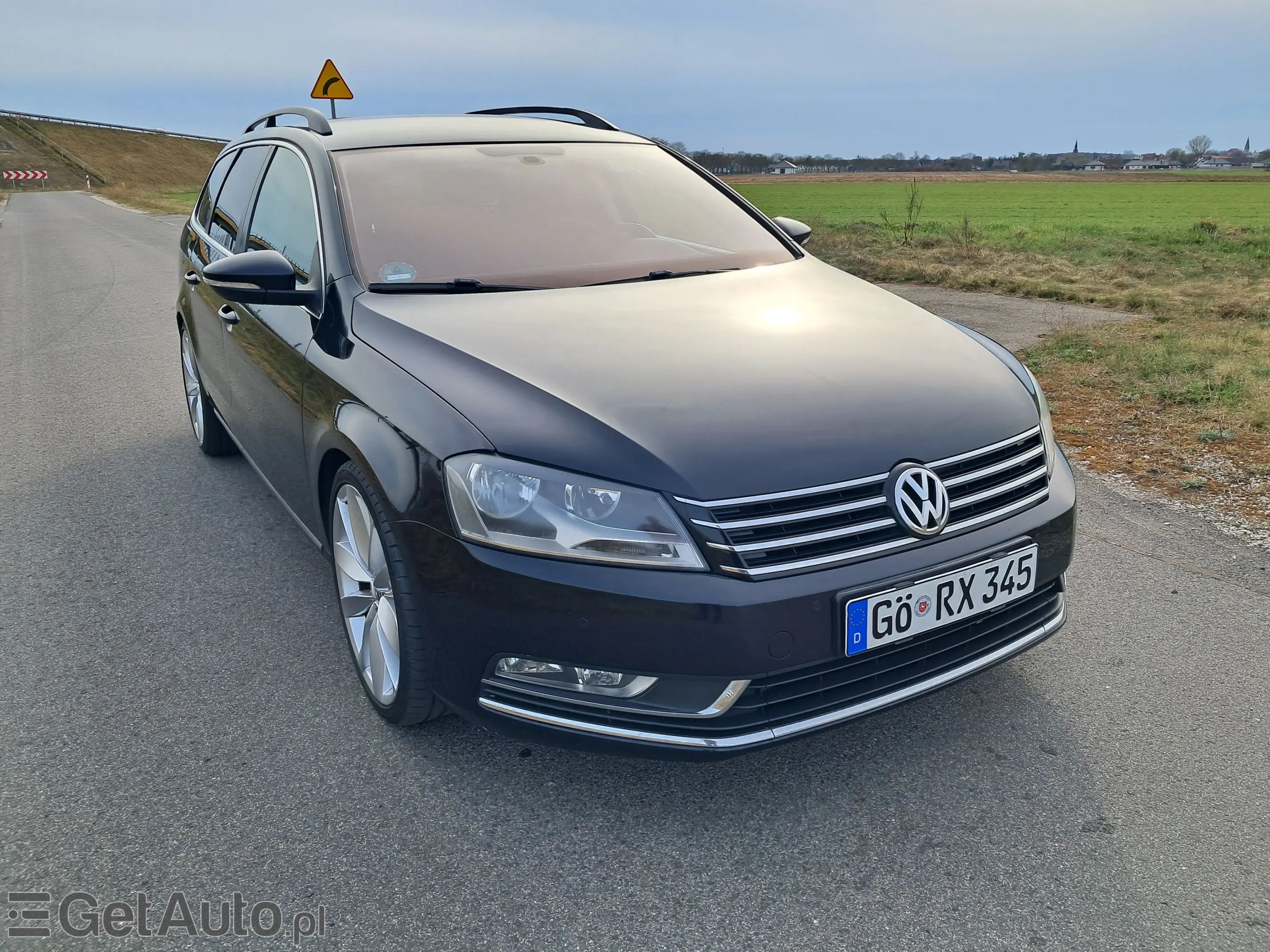 VOLKSWAGEN Passat Comfortline