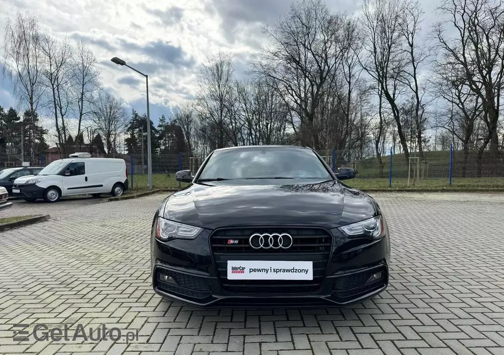 AUDI S5 