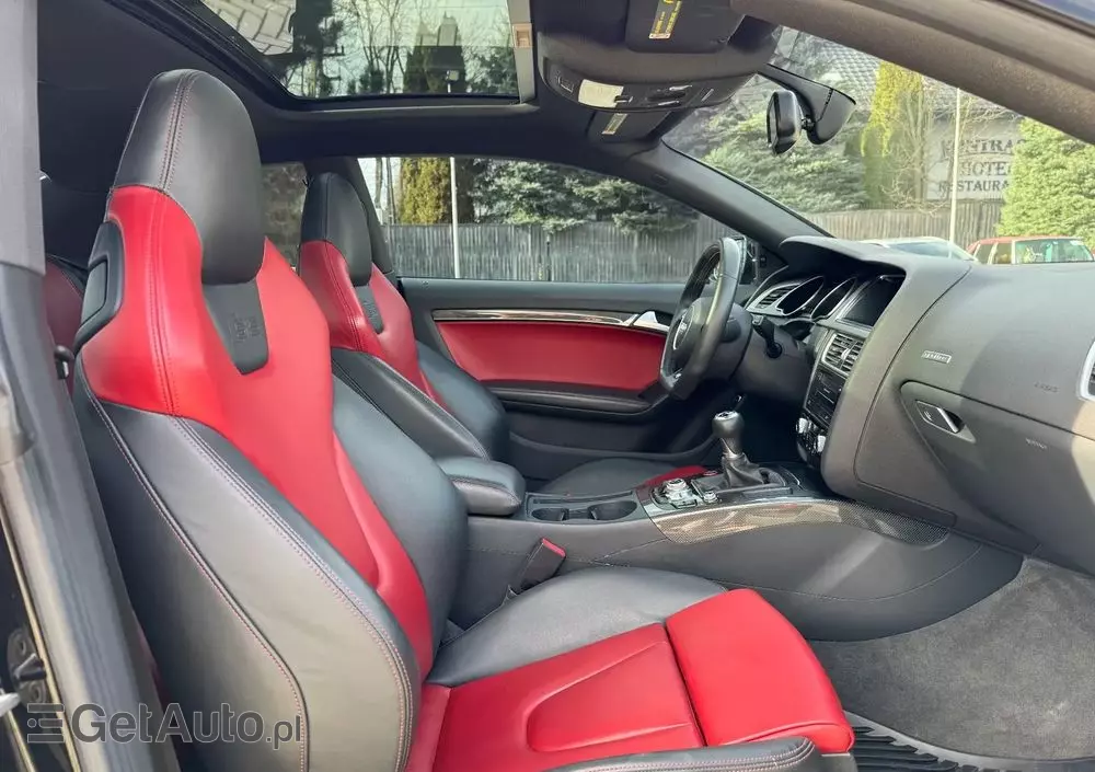AUDI S5 