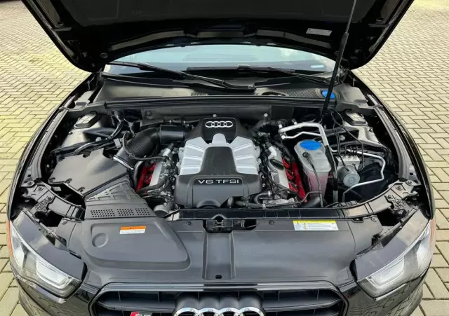 AUDI S5 
