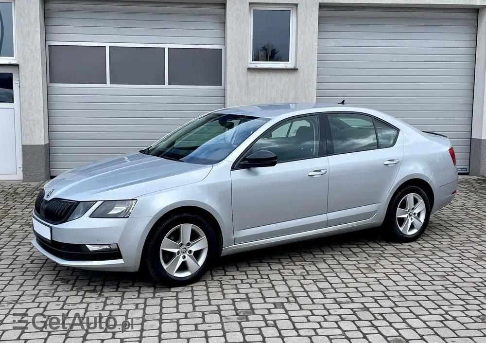 SKODA Octavia 1.5 TSI ACT Ambition