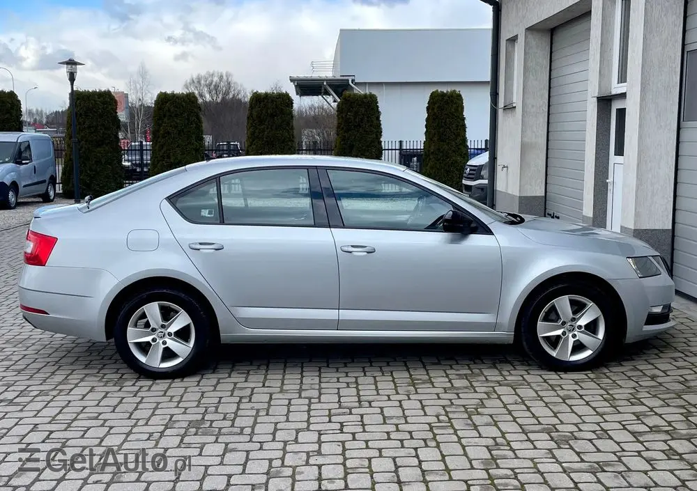 SKODA Octavia 1.5 TSI ACT Ambition
