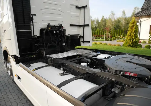 VOLVO FH 500KM STANDARD/ EURO-6/KLIMA POSTOJOWA/Stan Idealny 