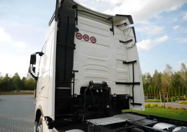 VOLVO FH 500KM STANDARD/ EURO-6/KLIMA POSTOJOWA/Stan Idealny 