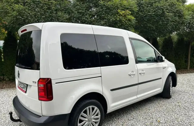 VOLKSWAGEN Caddy California 
