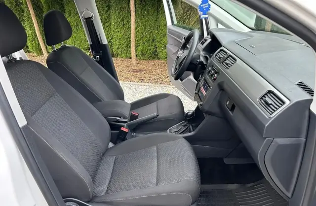 VOLKSWAGEN Caddy California 