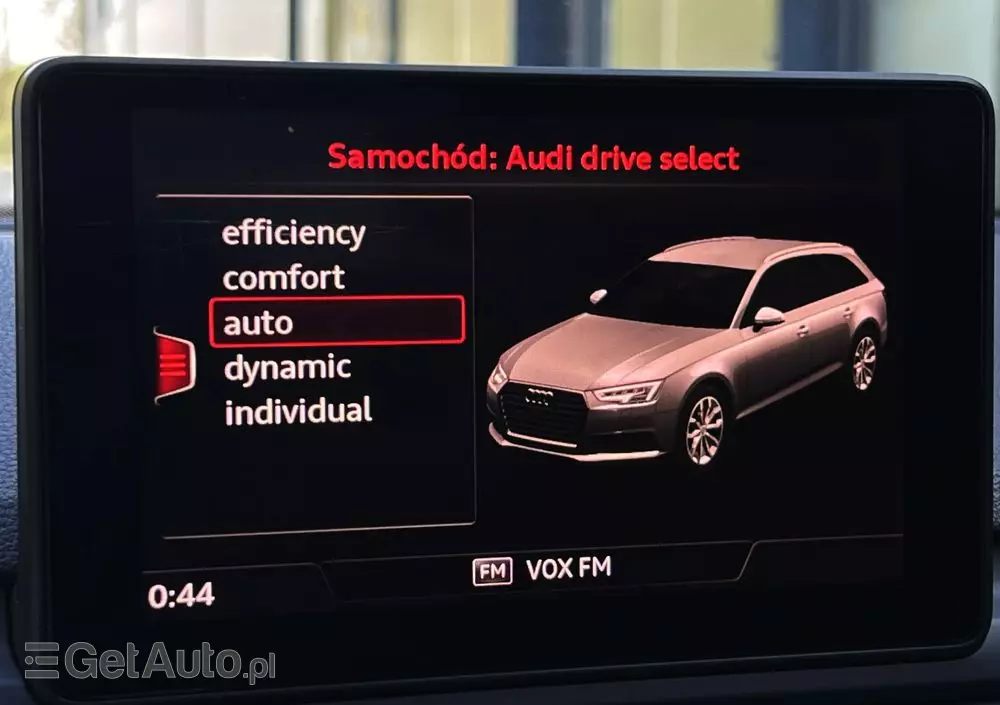 AUDI A4 2.0 TDI S tronic