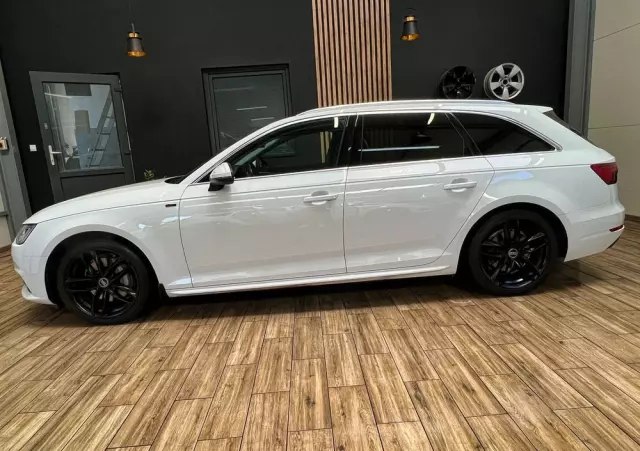 AUDI A4 2.0 TDI S tronic