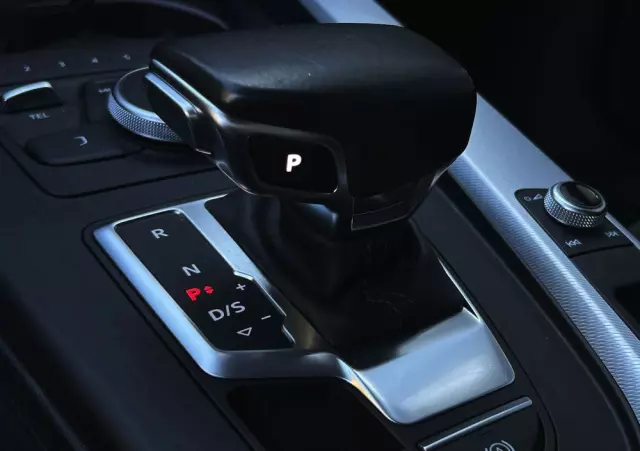 AUDI A4 2.0 TDI S tronic