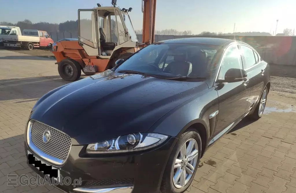 JAGUAR XF 