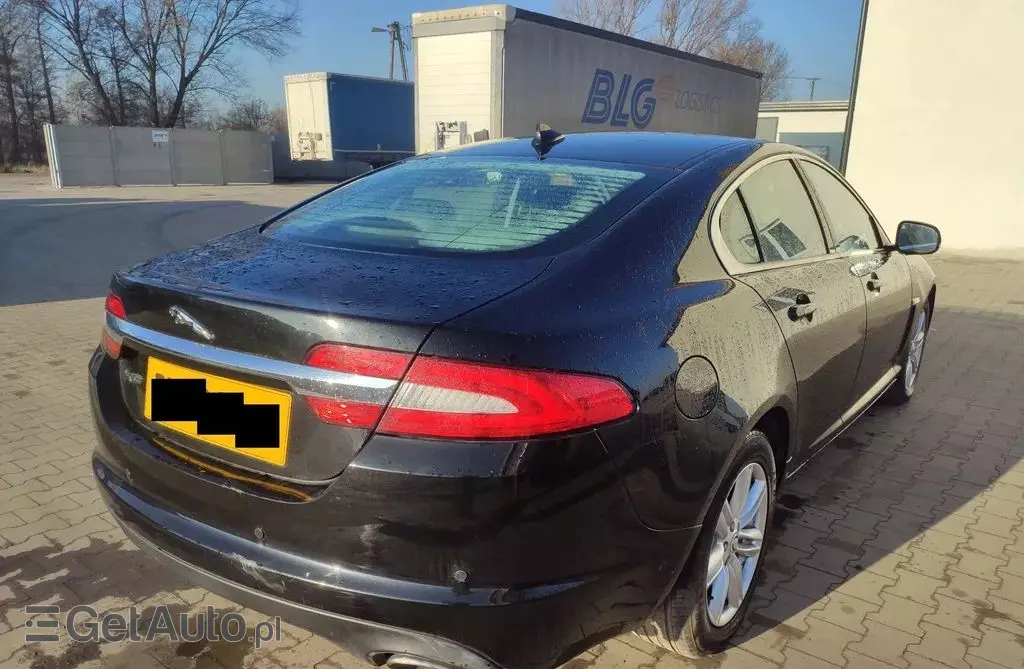 JAGUAR XF 