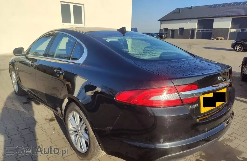JAGUAR XF 