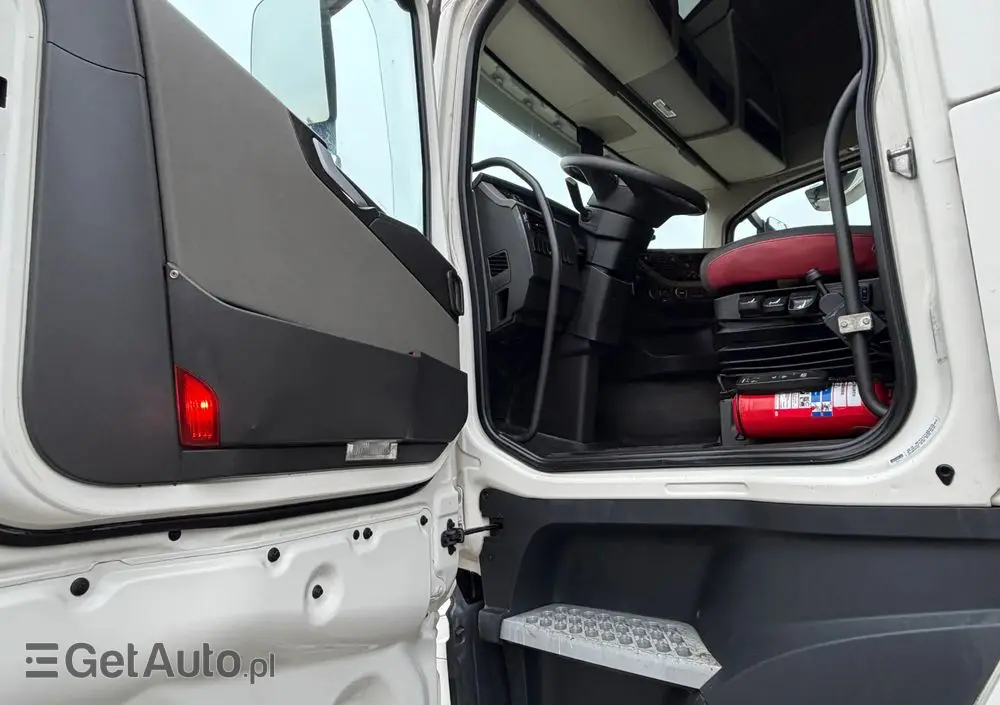 VOLVO FH460 z Austrii kabina XL nowa hydraulika 600Tkm oryginalnego przebiegu 