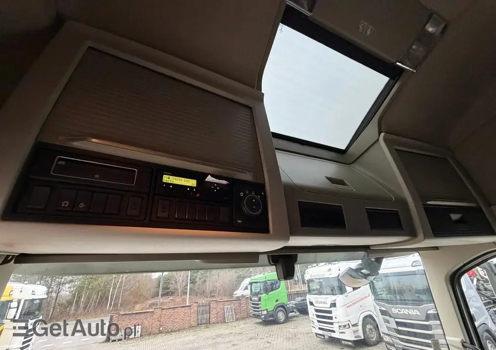 VOLVO FH460 z Austrii kabina XL nowa hydraulika 600Tkm oryginalnego przebiegu 