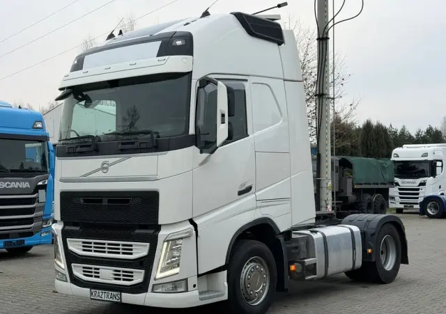 VOLVO FH460 z Austrii kabina XL nowa hydraulika 600Tkm oryginalnego przebiegu 