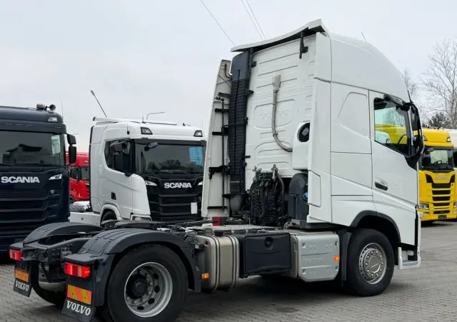 VOLVO FH460 z Austrii kabina XL nowa hydraulika 600Tkm oryginalnego przebiegu 