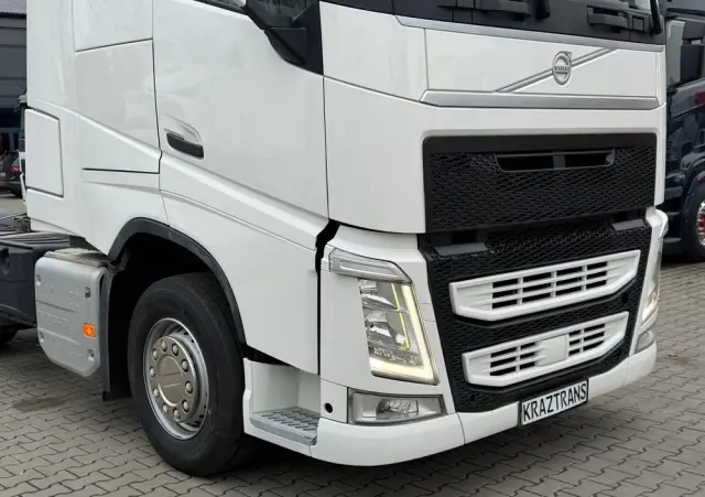 VOLVO FH460 z Austrii kabina XL nowa hydraulika 600Tkm oryginalnego przebiegu 