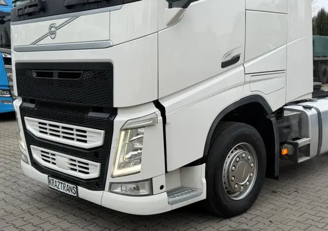 VOLVO FH460 z Austrii kabina XL nowa hydraulika 600Tkm oryginalnego przebiegu 