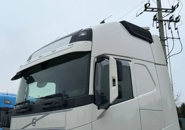 VOLVO FH460 z Austrii kabina XL nowa hydraulika 600Tkm oryginalnego przebiegu 