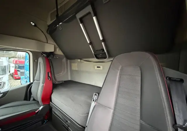 VOLVO FH460 z Austrii kabina XL nowa hydraulika 600Tkm oryginalnego przebiegu 