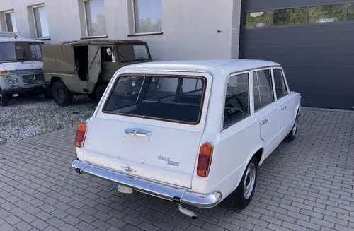 FIAT 124 