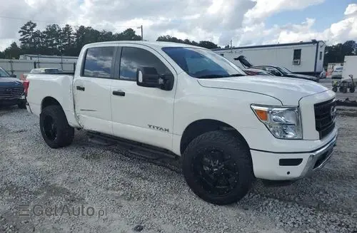 NISSAN Titan 