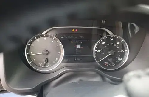 NISSAN Titan 