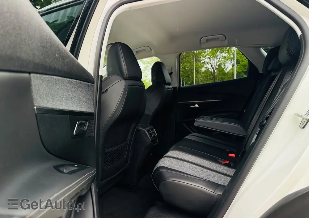 PEUGEOT 3008 BlueHDi 130 Stop & Start Allure Pack