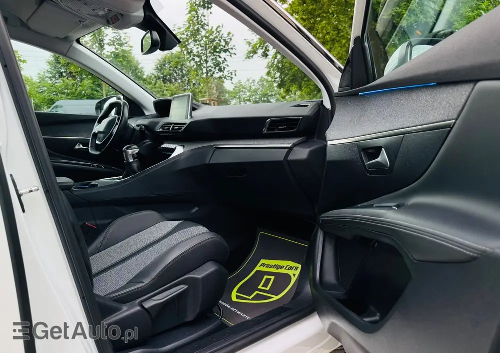 PEUGEOT 3008 BlueHDi 130 Stop & Start Allure Pack