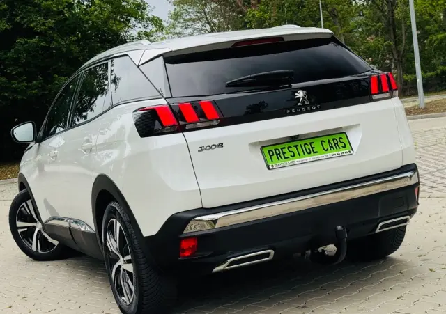 PEUGEOT 3008 BlueHDi 130 Stop & Start Allure Pack