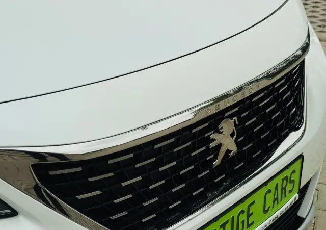 PEUGEOT 3008 BlueHDi 130 Stop & Start Allure Pack